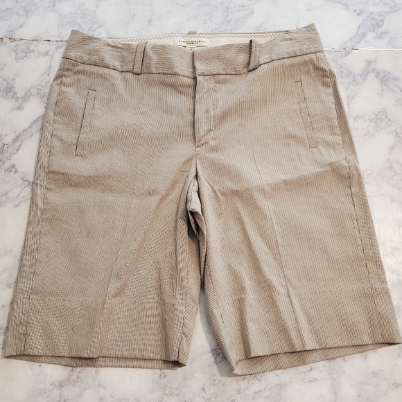 Banana Republic Shorts Martin Fit‎ Womens 10 Tan Stripes Neutral Preppy - Picture 1 of 11